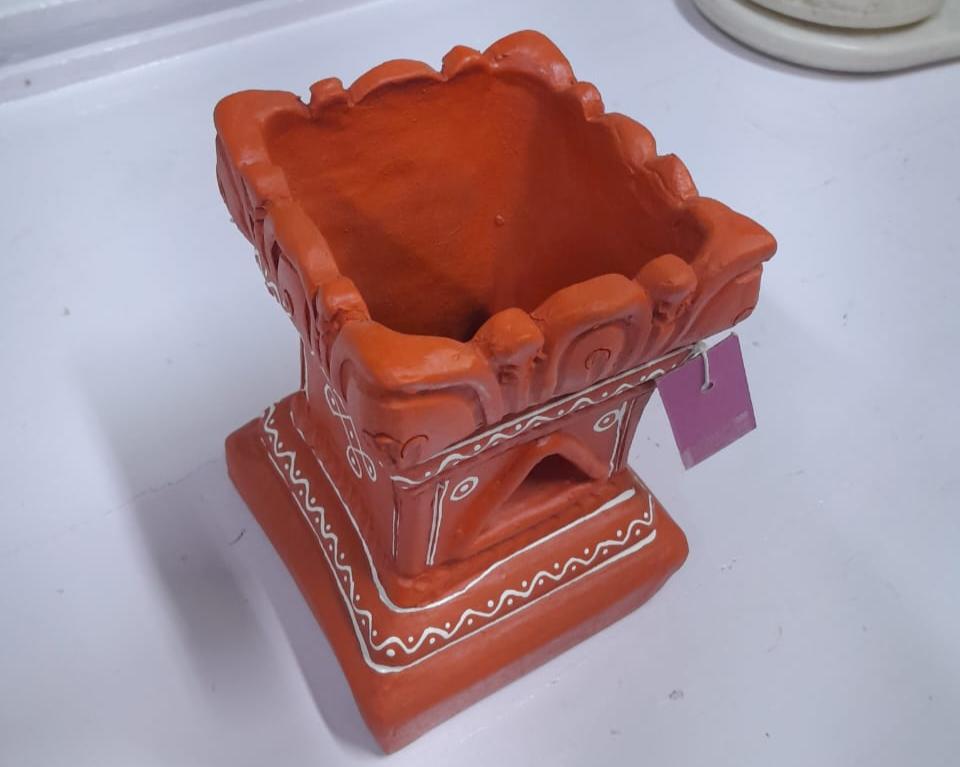 ceramic pot for tulsi plant 6.5" Handmade Terracotta Tulsi Pot/Madam – VTI HERITAGE