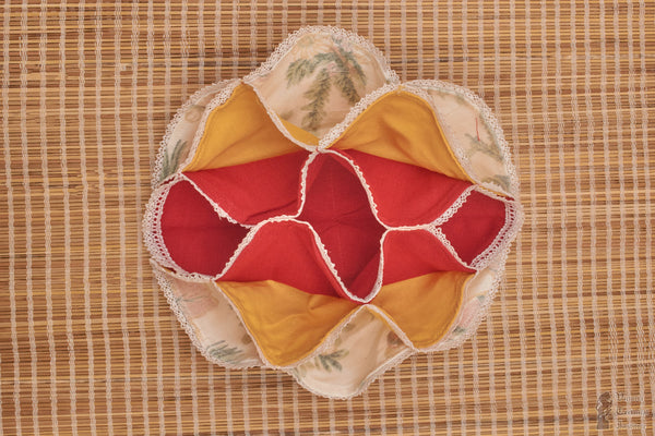 Cotton with Lace Work Bread Roll/Dinner Roll Cover